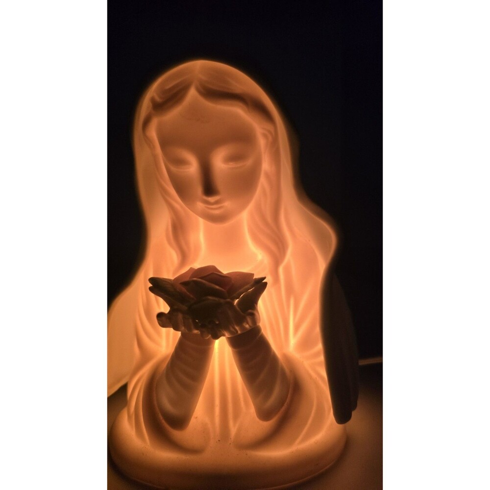 Vintage Madonna Mary Holding Flower Porcelain Lighted Nightlight  - Works - Picture 3 of 12